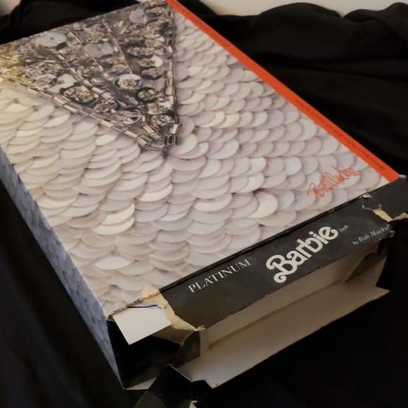 NIB Bob Mackie Platinum Barbie - Picture 3 of 8